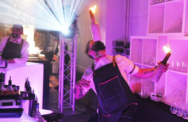 Animation Barman flair bartender